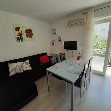 Roky Apartment Hvar Town